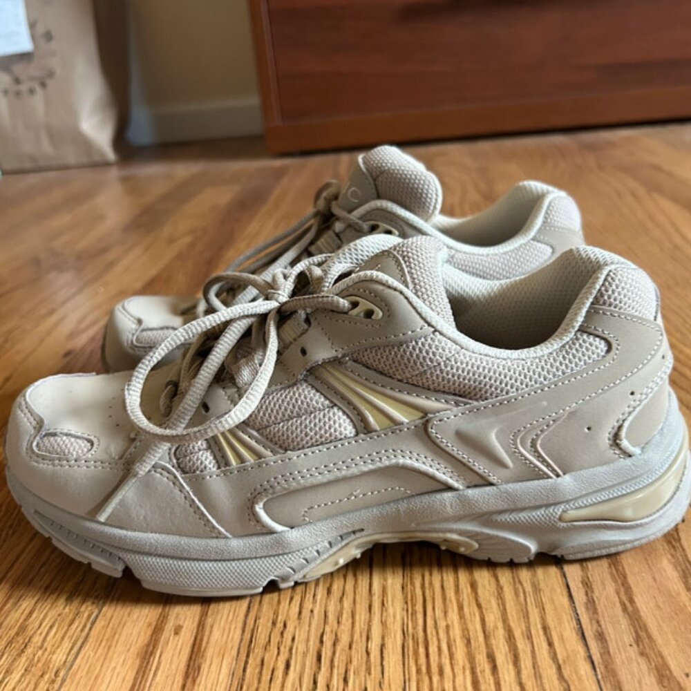 Taupe Vionic Sneaker Size 8 Wide